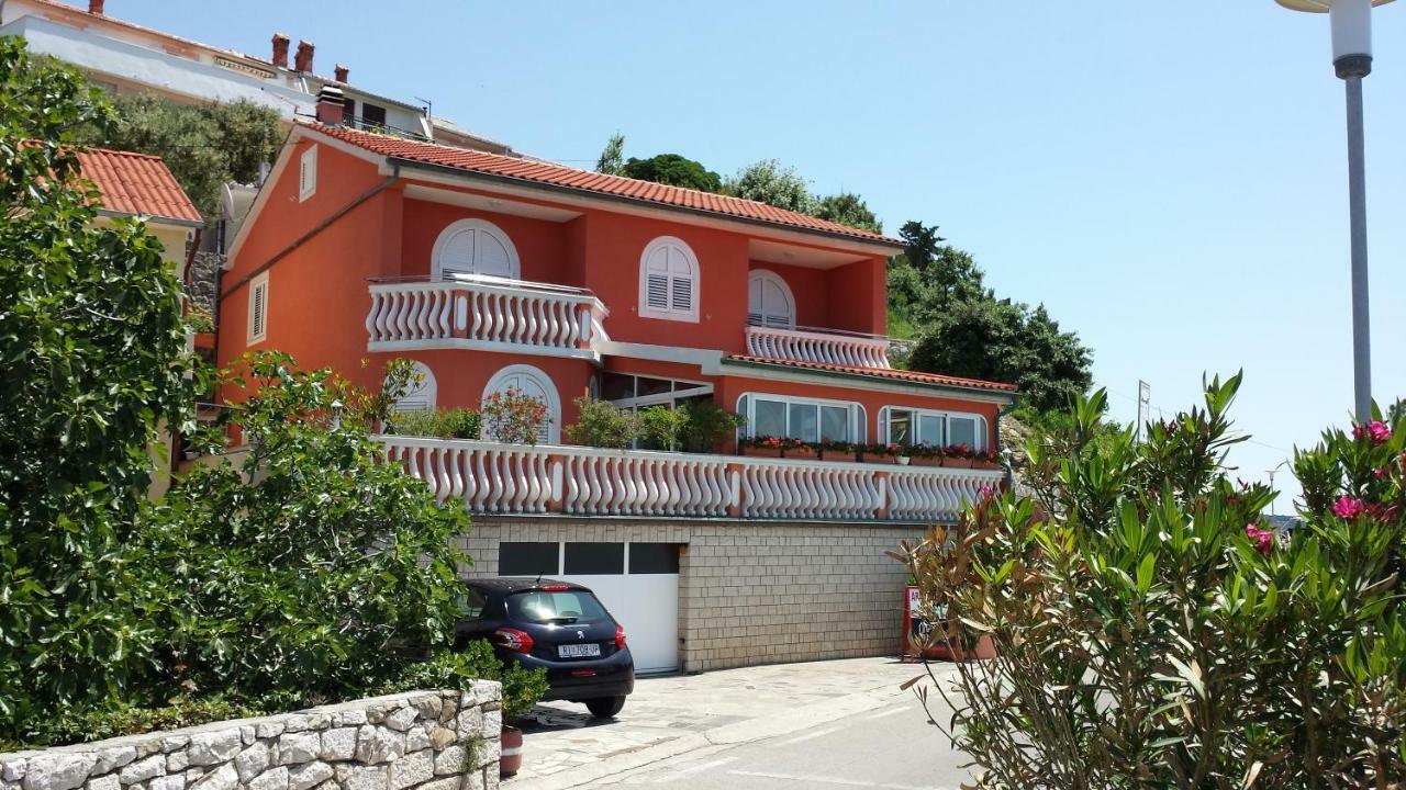 Vila "Mare" Banjol Екстериор снимка